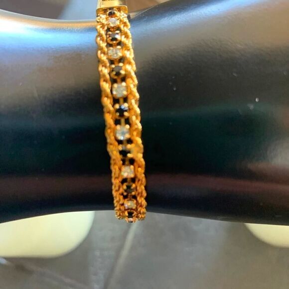 Lovely Chain Bracelet with Black/White Crystals, in Gold, Unmarked - Picture 3 of 5